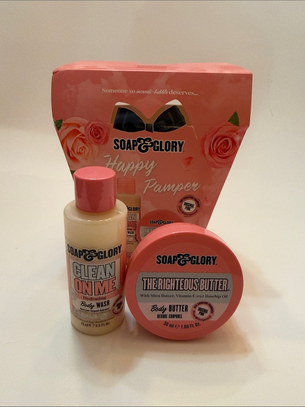 Soap & Glory Pink Happy Pamper Body Wash & Body Butter Set